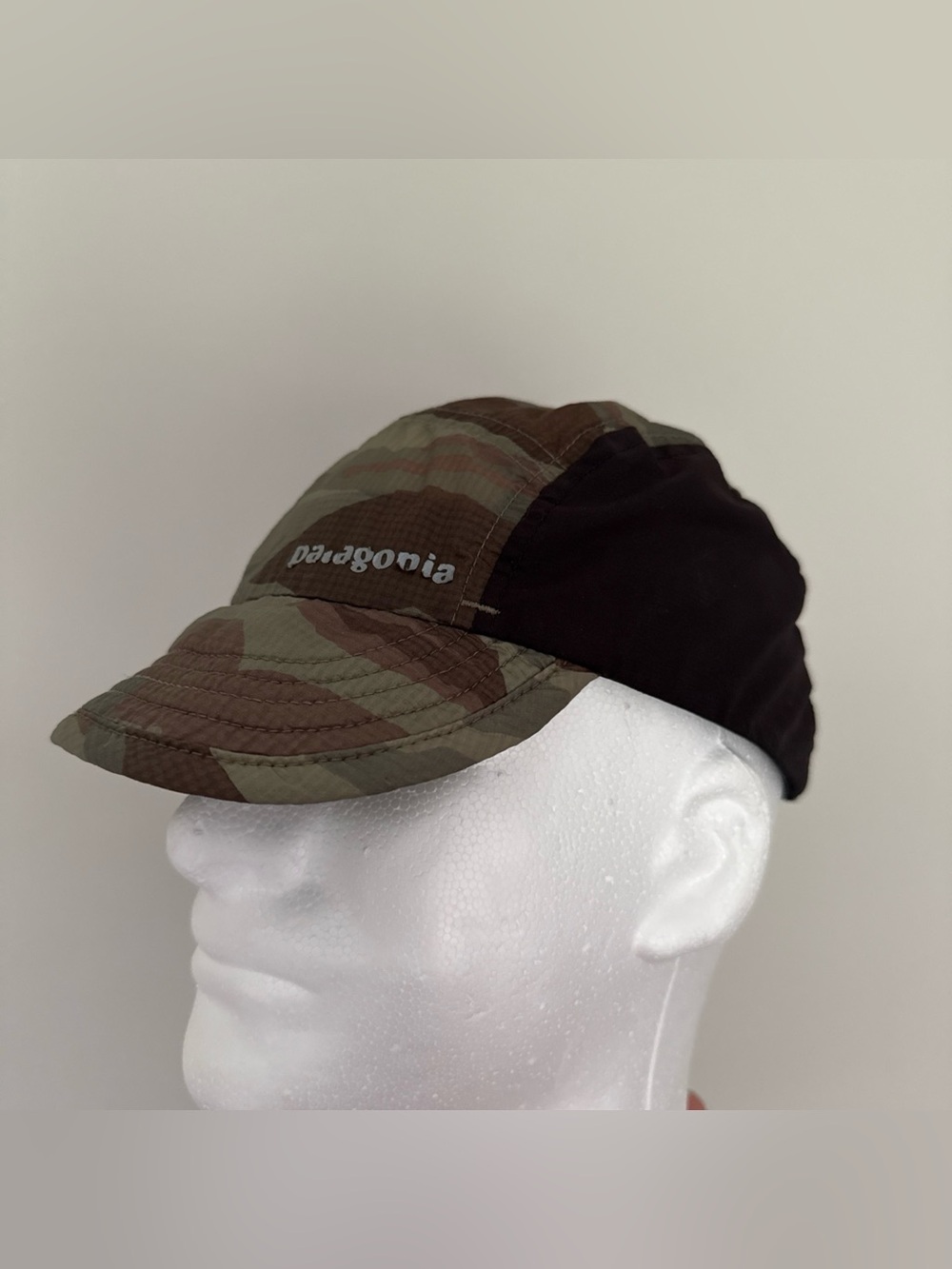 Patagonia Camouflage Lightweight Packable Outdoors Hat Size Small Running
